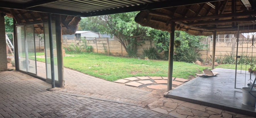 3 Bedroom Property for Sale in Uitsig Free State